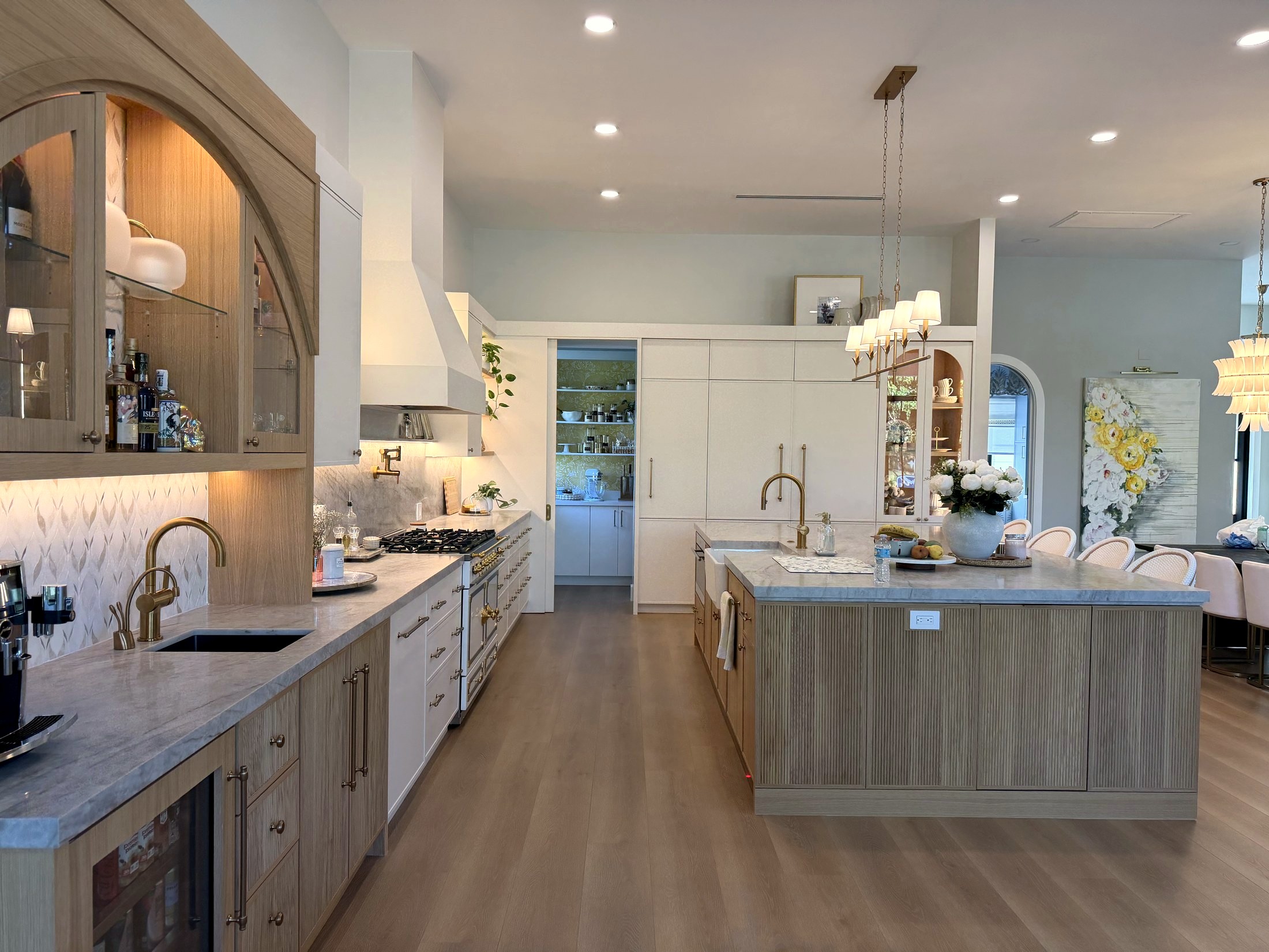 Luxury Kitchens & Butler's Pantries